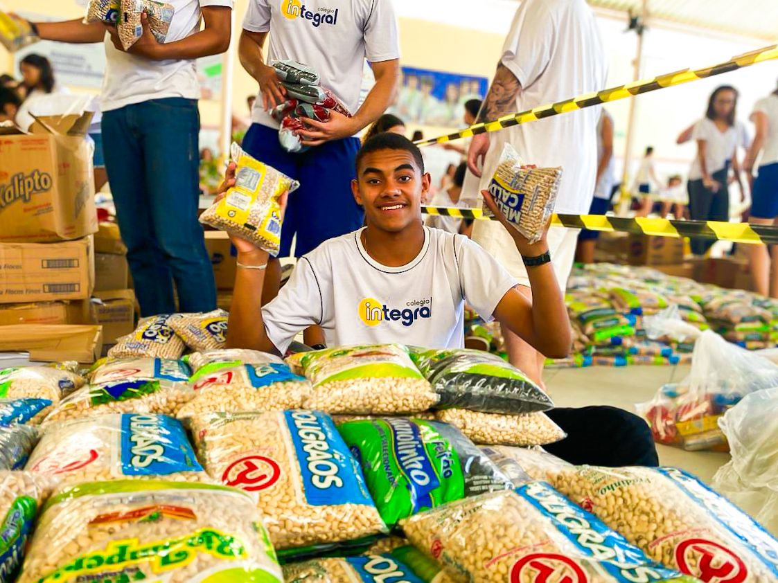 Solidariedade Em A O Gincana Do Col Gio Integral Ler Para Ser