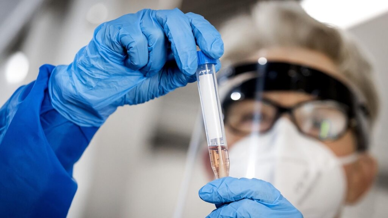 AstraZeneca e instituto russo vão testar combinação de vacinas