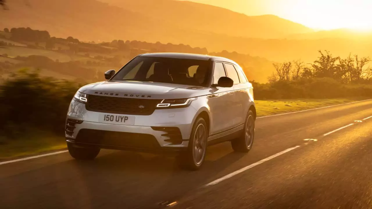 Land Rover apresenta linha 2021 do Range Rover Velar com nova motorização