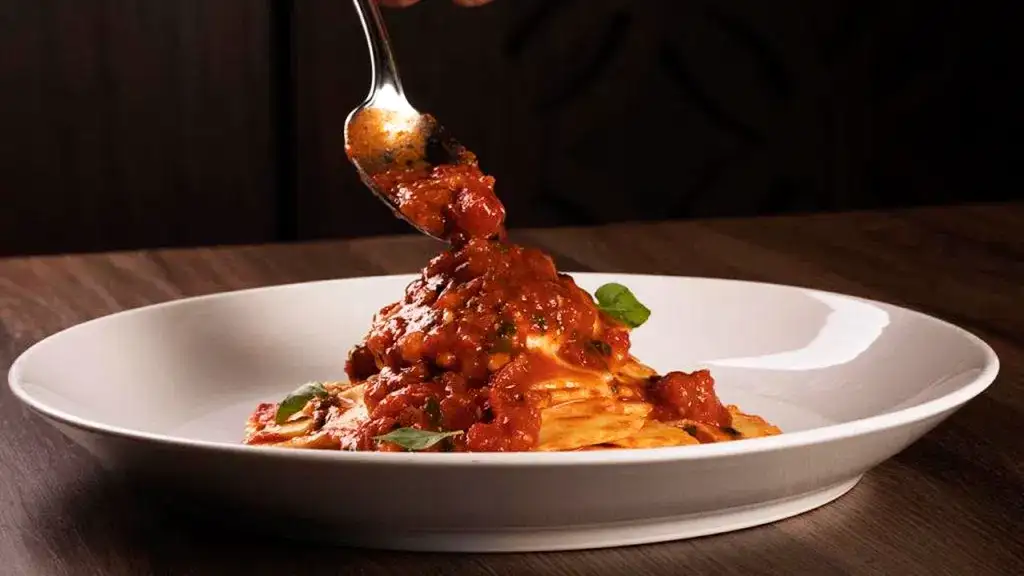 Restaurante Alfredo’Ro promove semana com cardápio e horários especiais