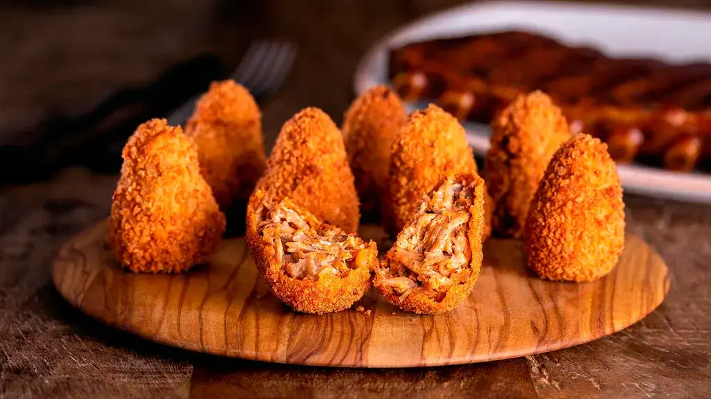 Outback traz coxinha de costela e S’mores de KitKat de volta ao menu