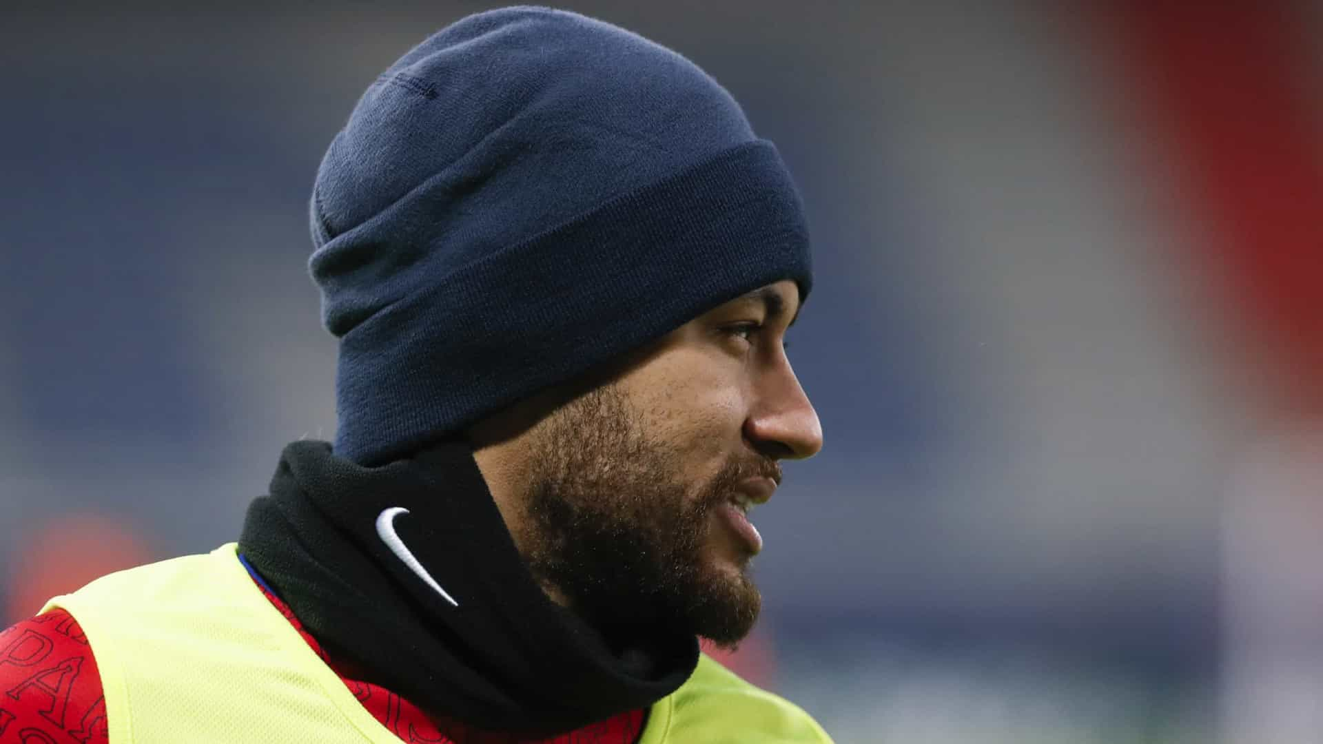 Neymar não se recupera de lesão e desfalca Paris Saint-Germain contra o Barcelona