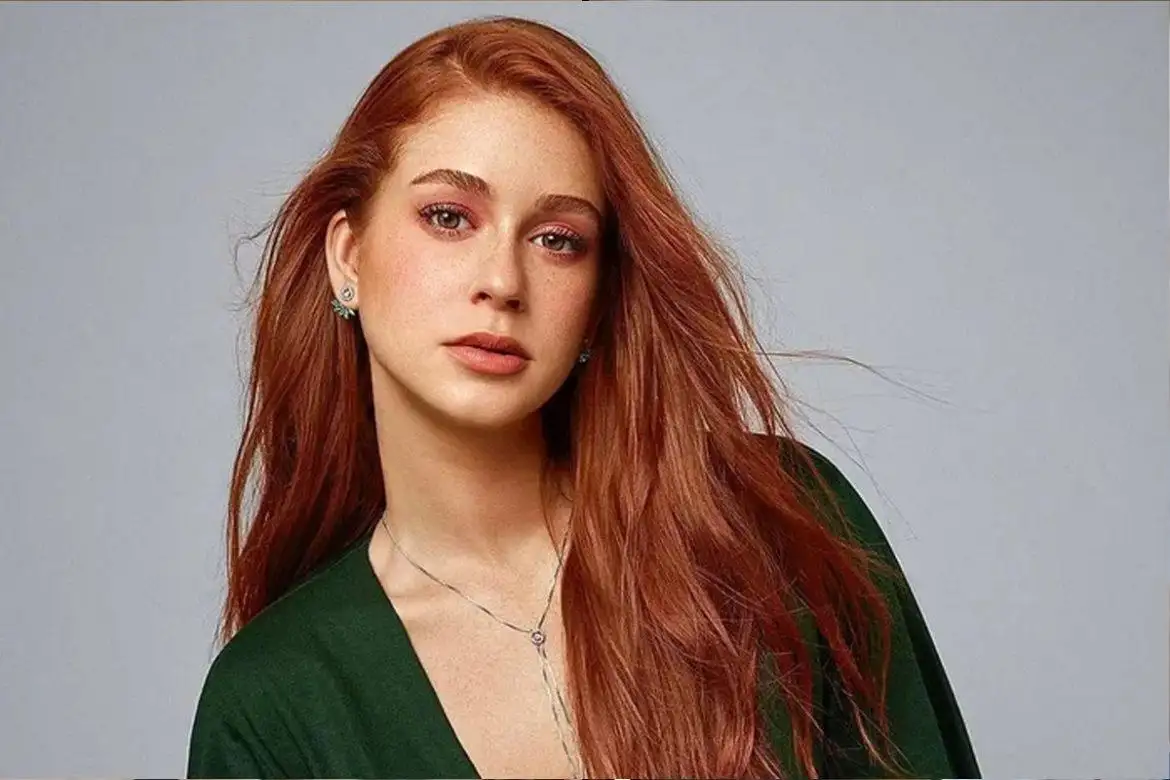 Marina Ruy Barbosa volta ao Brasil após passeio internacional com namorado