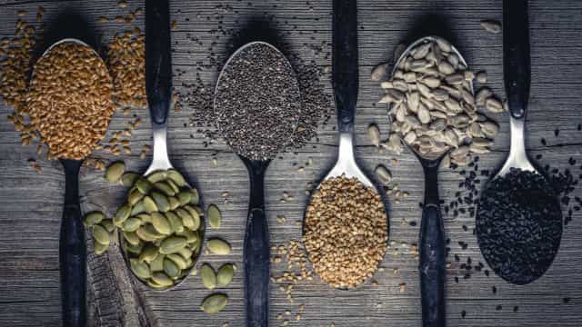 Quatro sementes que deve incluir na sua alimentação