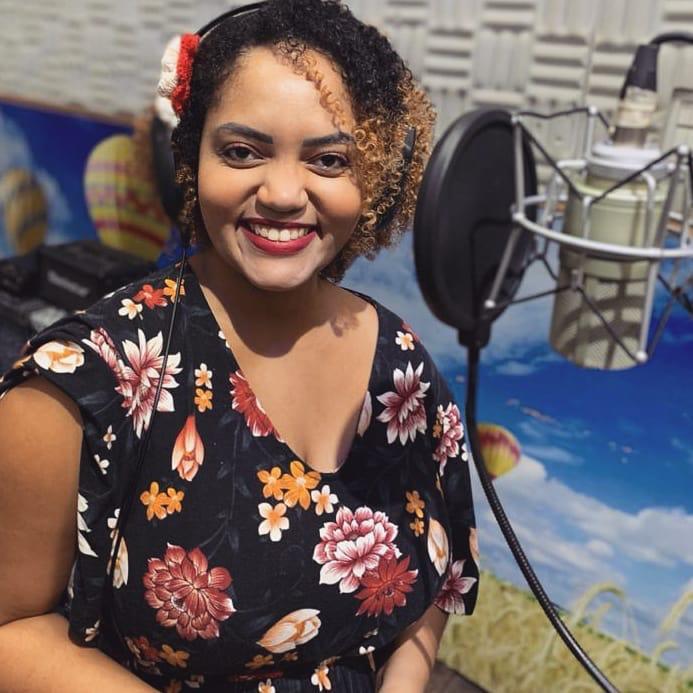 Cantora baiana Karol Freitas lança campanha de financiamento coletivo para finalizar primeiro EP