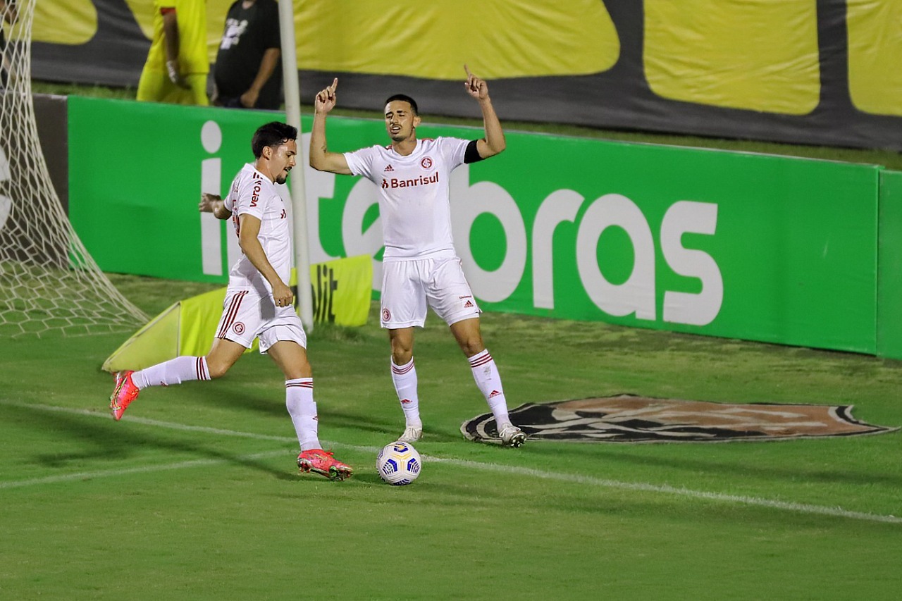 Inter vence Vitória fora de casa e sai na frente na Copa do Brasil