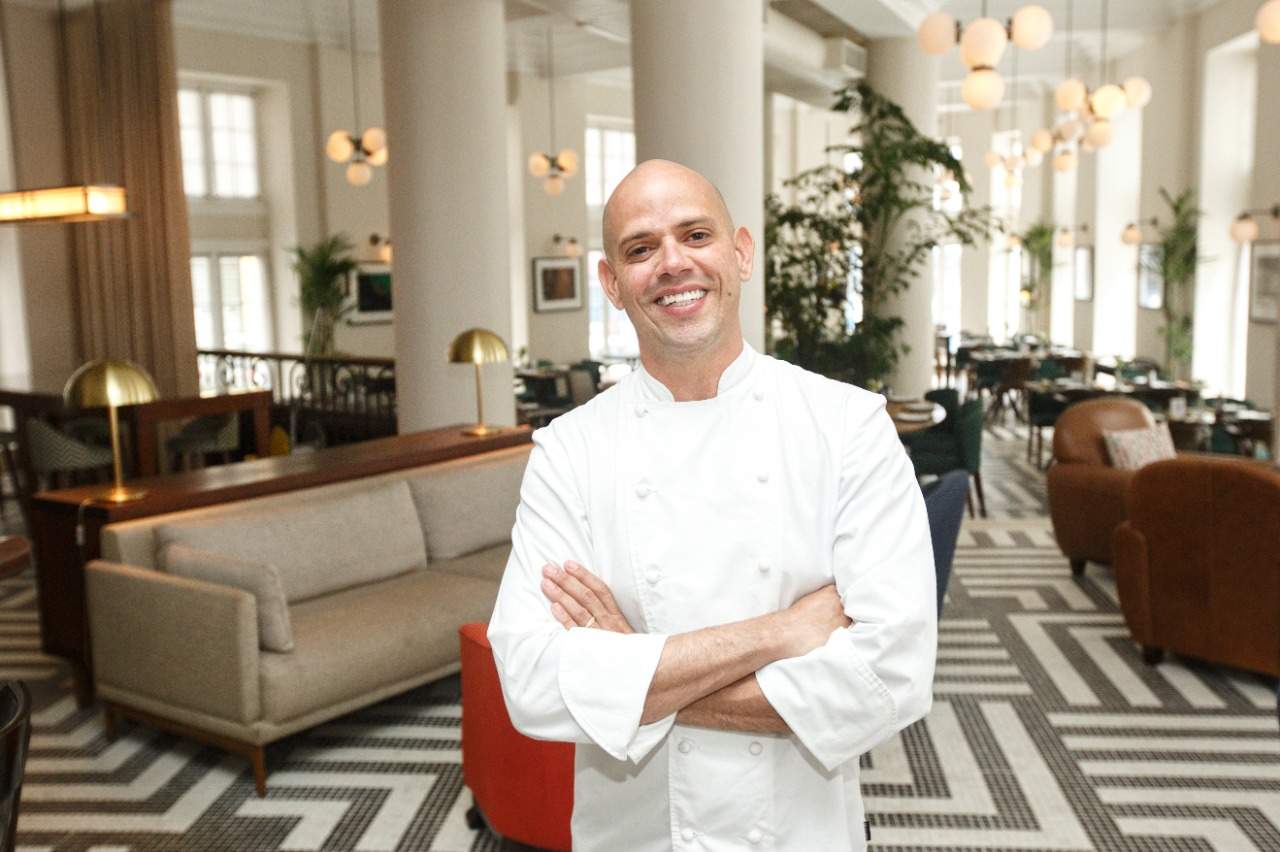 Chef Fabrício Lemos assina o jantar do Dia dos Namorados no Fera Palace