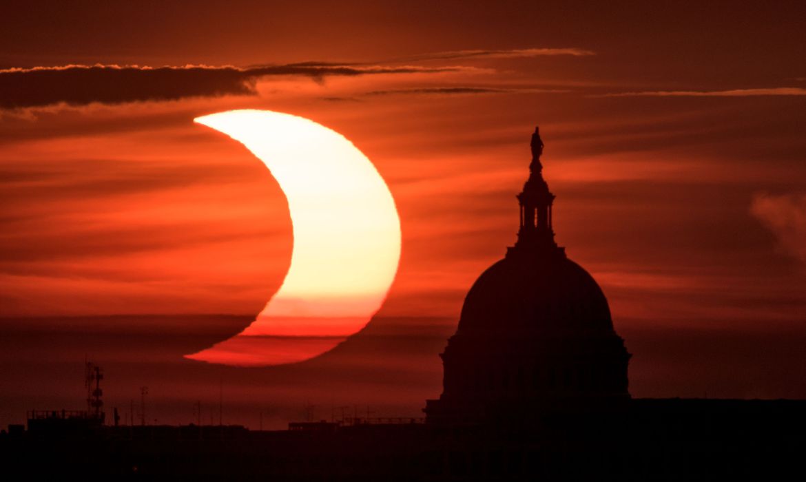 Confira transmissão de eclipse raro pelo Observatório Nacional