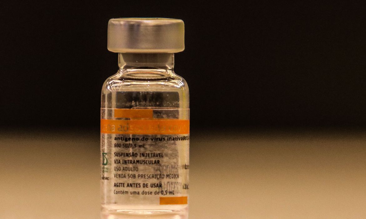 Vacinado com Coronavac pode ir à União Europeia, diz vice-diretora geral da OMS
