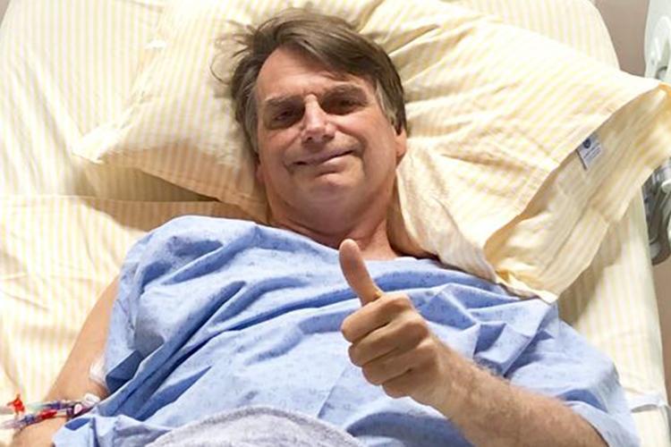 Médicos apontam obstrução intestinal, e Bolsonaro será transferido para São Paulo