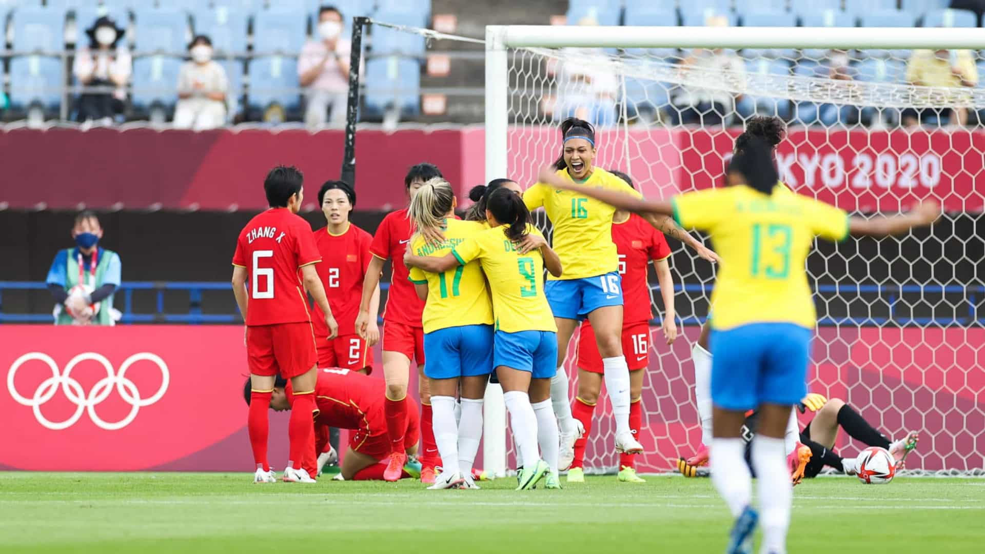 Marta faz história e comanda goleada do Brasil sobre a China em Tóquio