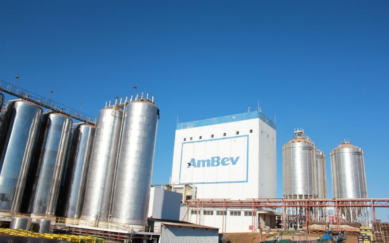 Às vésperas do Dia da Cerveja, conheça onde nascem as maiores inovações cervejeiras da Ambev no Brasil