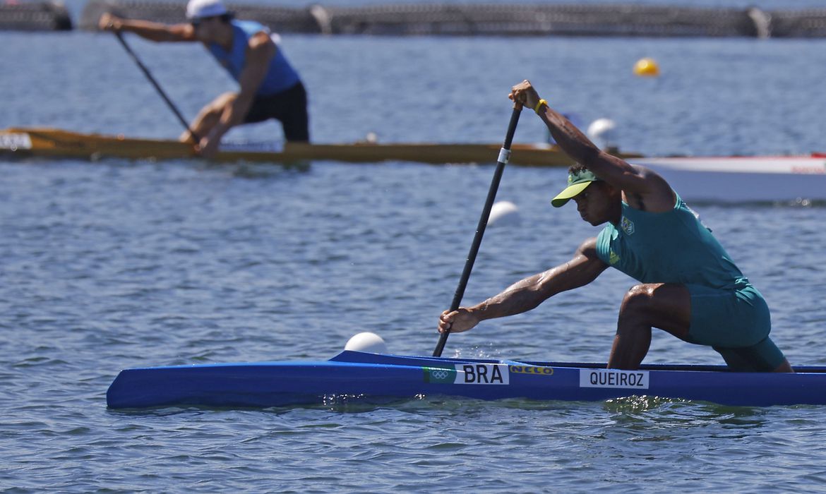 Isaquias Queiroz avança direto à semifinal do C1 1000 m em Tóquio