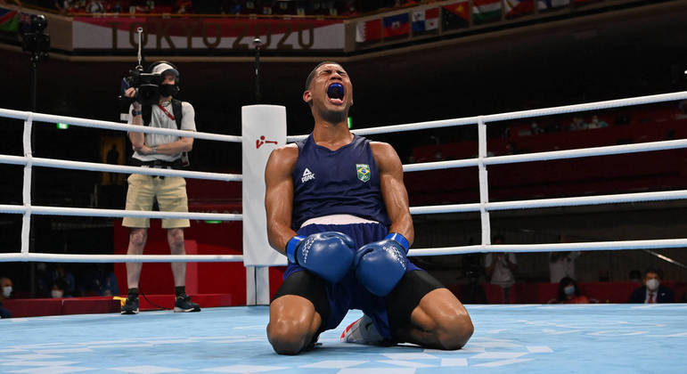 É ouro! Hebert Conceição vence por nocaute técnico e é campeão olímpico de boxe em Tóquio