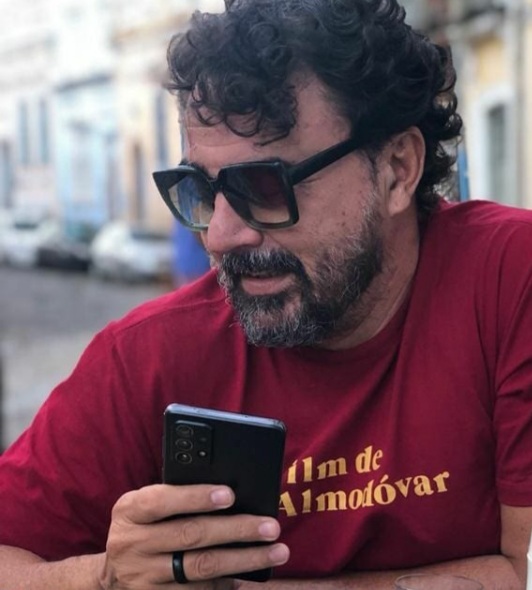 Dica de hoje: DJ Luis Santoro no Di Janela