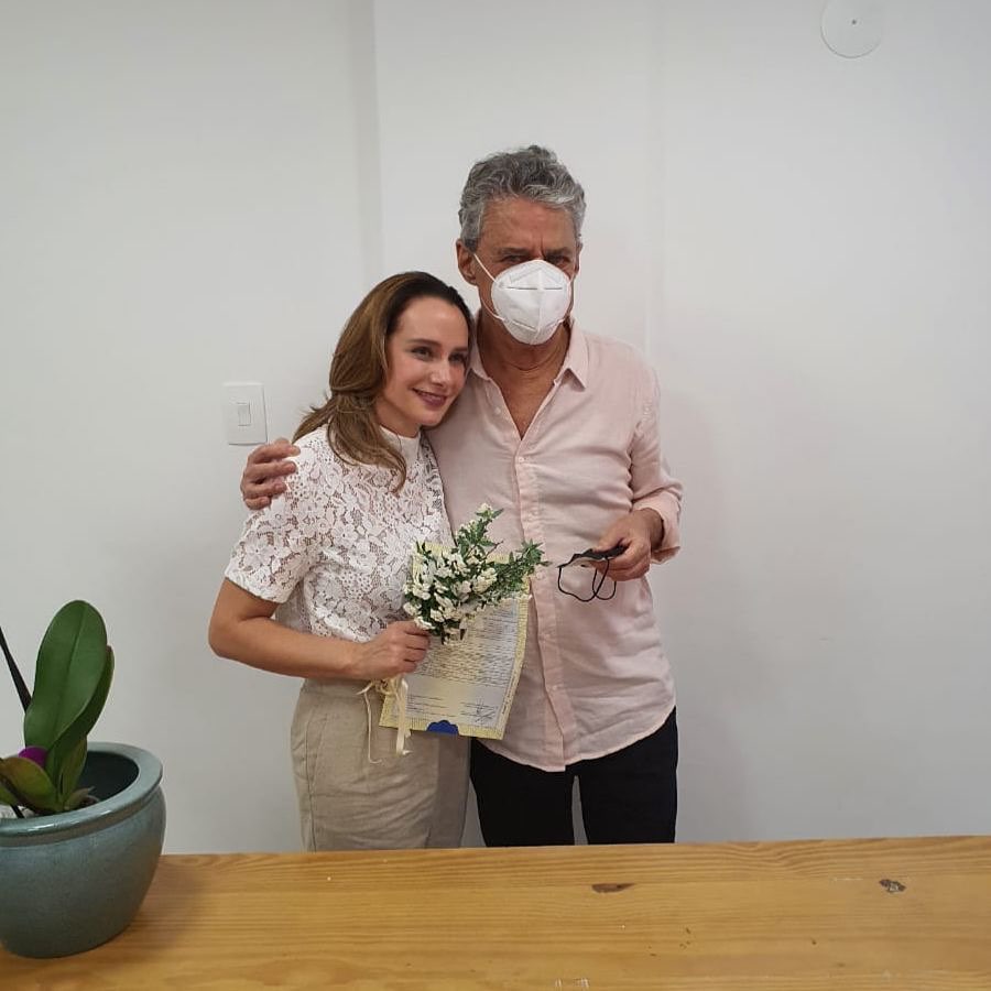 Chico Buarque e Carol Proner se casam em Petrópolis