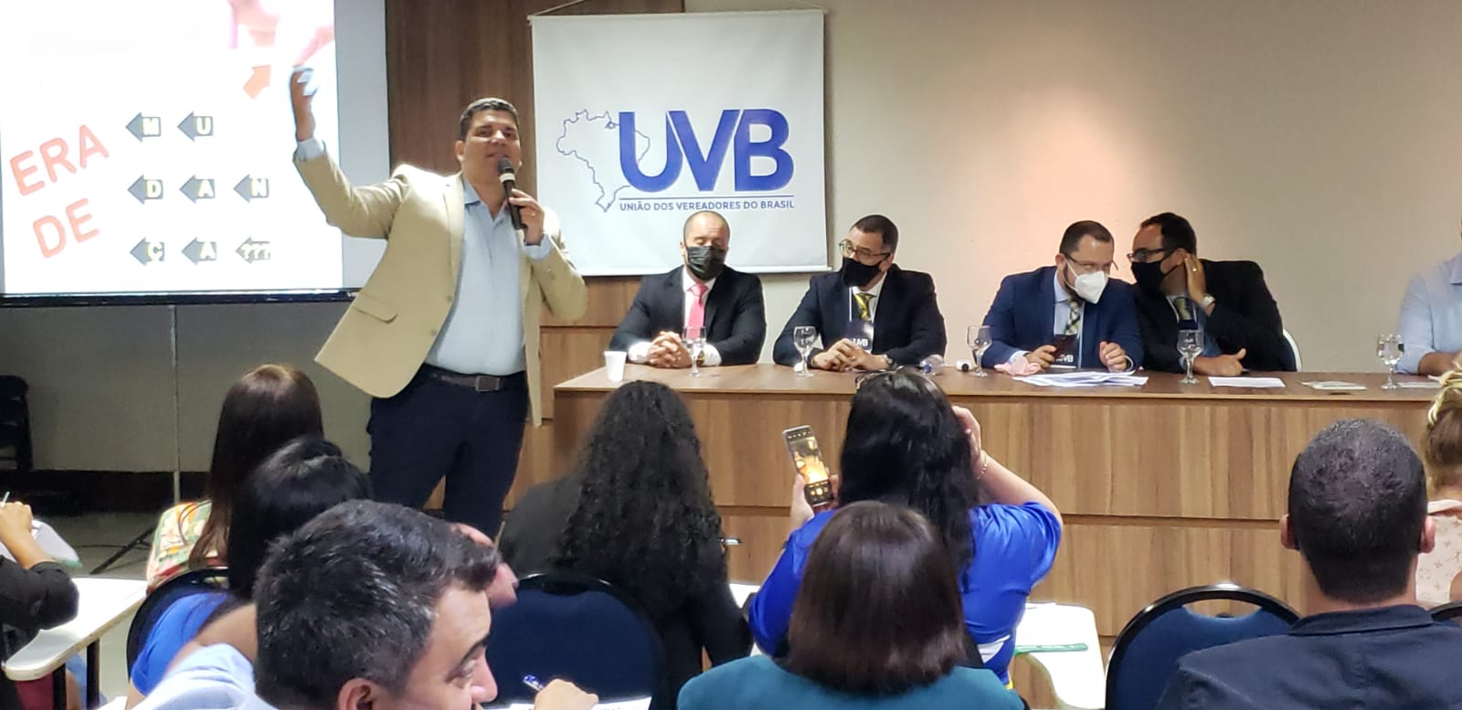 Evento em Salvador reúne vereadores de todo Brasil