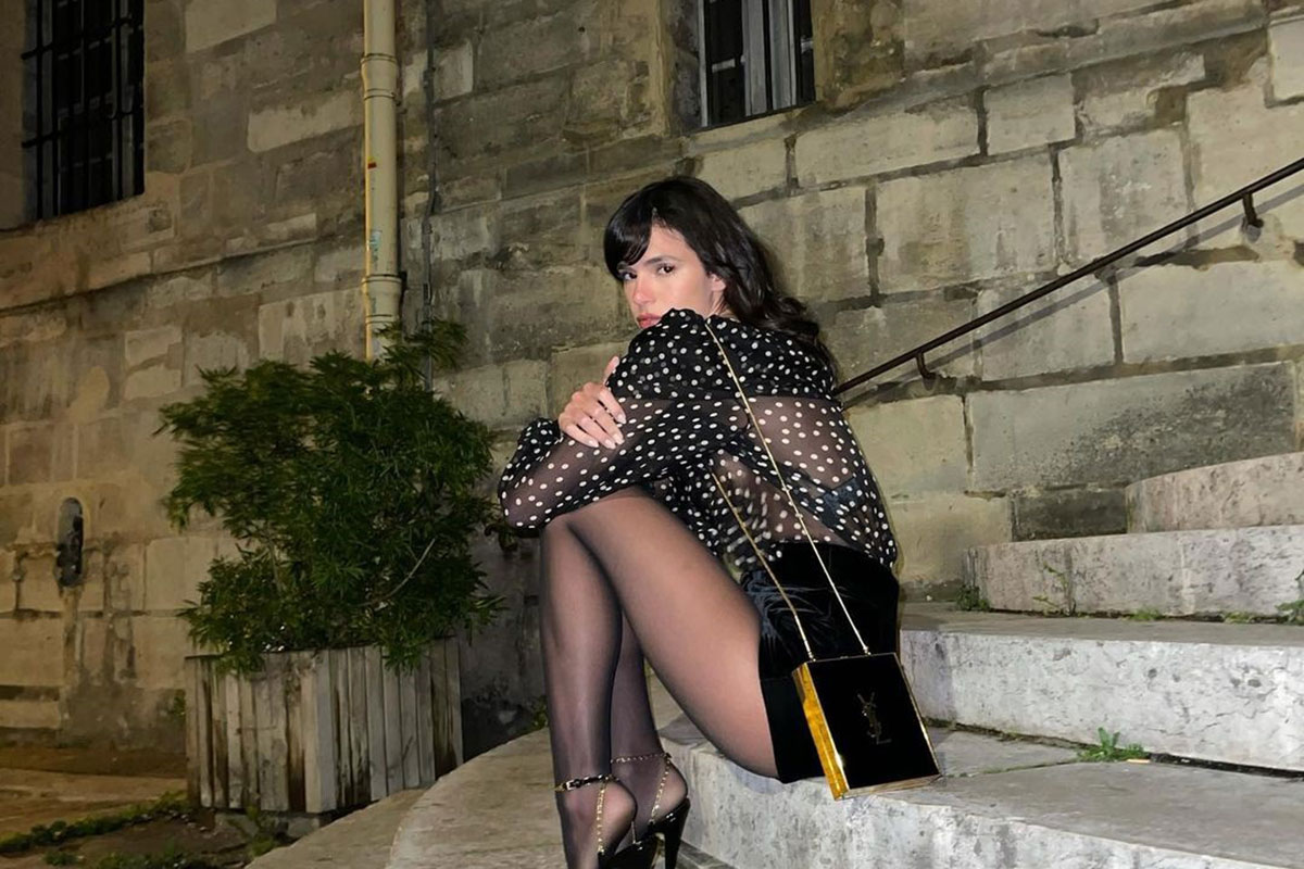 Bruna Marquezine aproveita balada em Paris