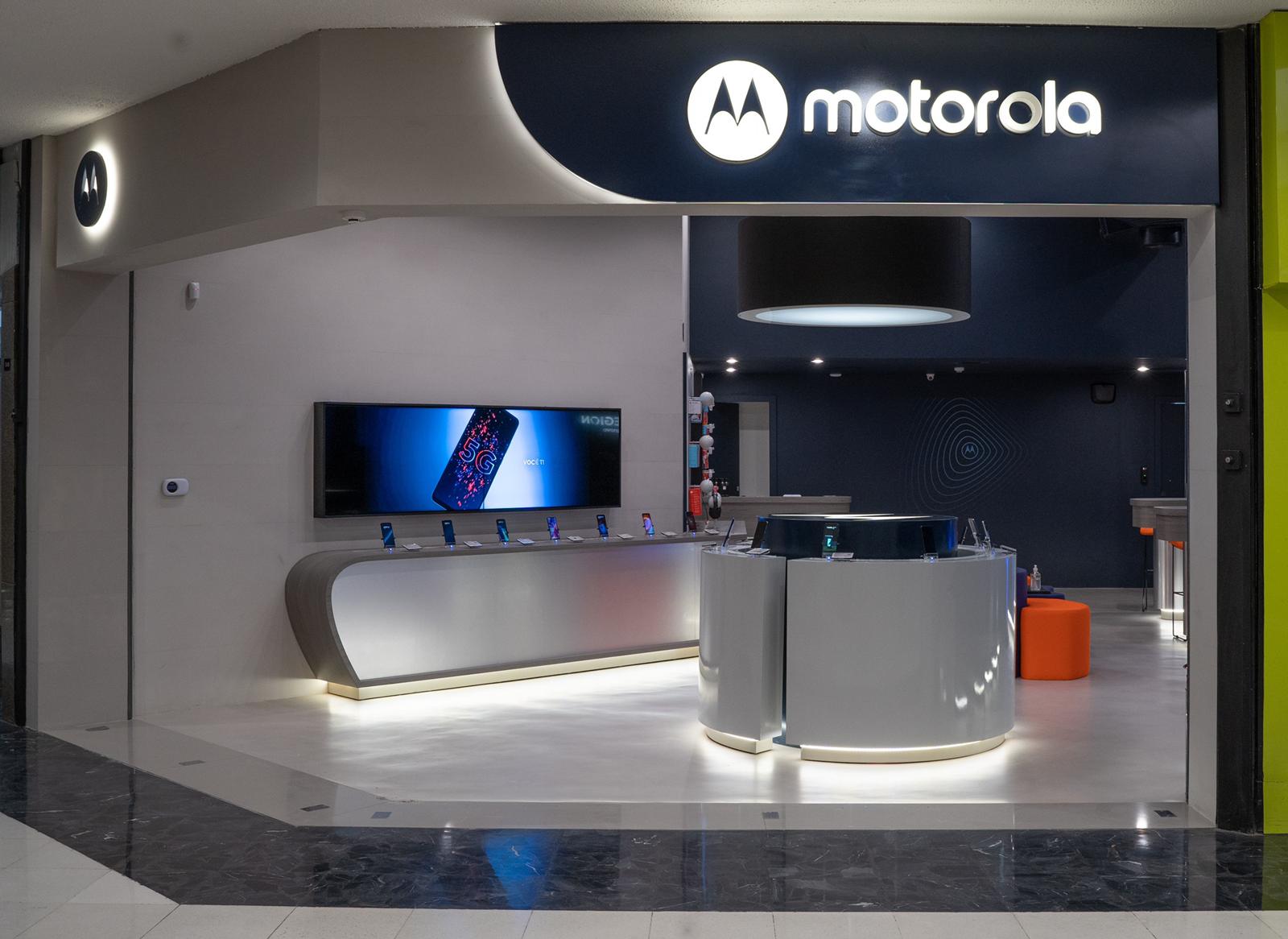 Lojas Guaibim e Motorola inauguram terceira MotoStore conceito do mundo em Salvador