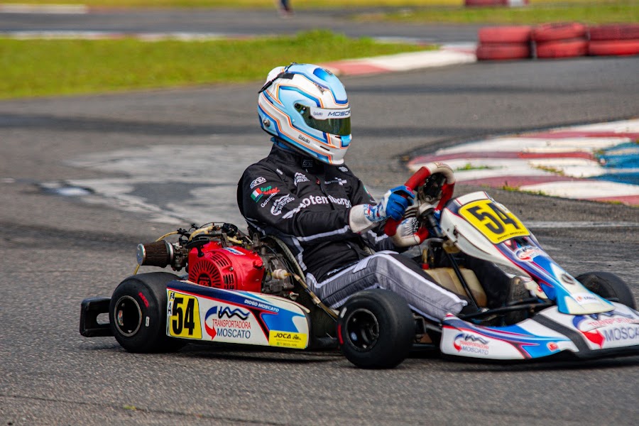 Diogo Moscato se prepara para a final do Campeonato Baiano Larco de Kart