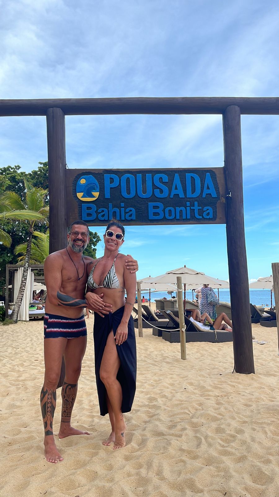 Casal badalado de Campinas, André Scinocca e Ana Scinocca, curtem dias de férias em Trancoso