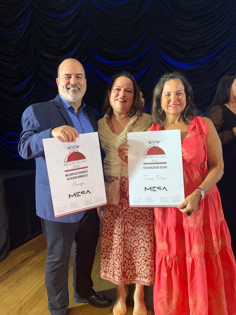 Chef Tereza Paim conquista o prêmio de Personalidade da Gastronomia  do ano pela Prazeres da Mesa