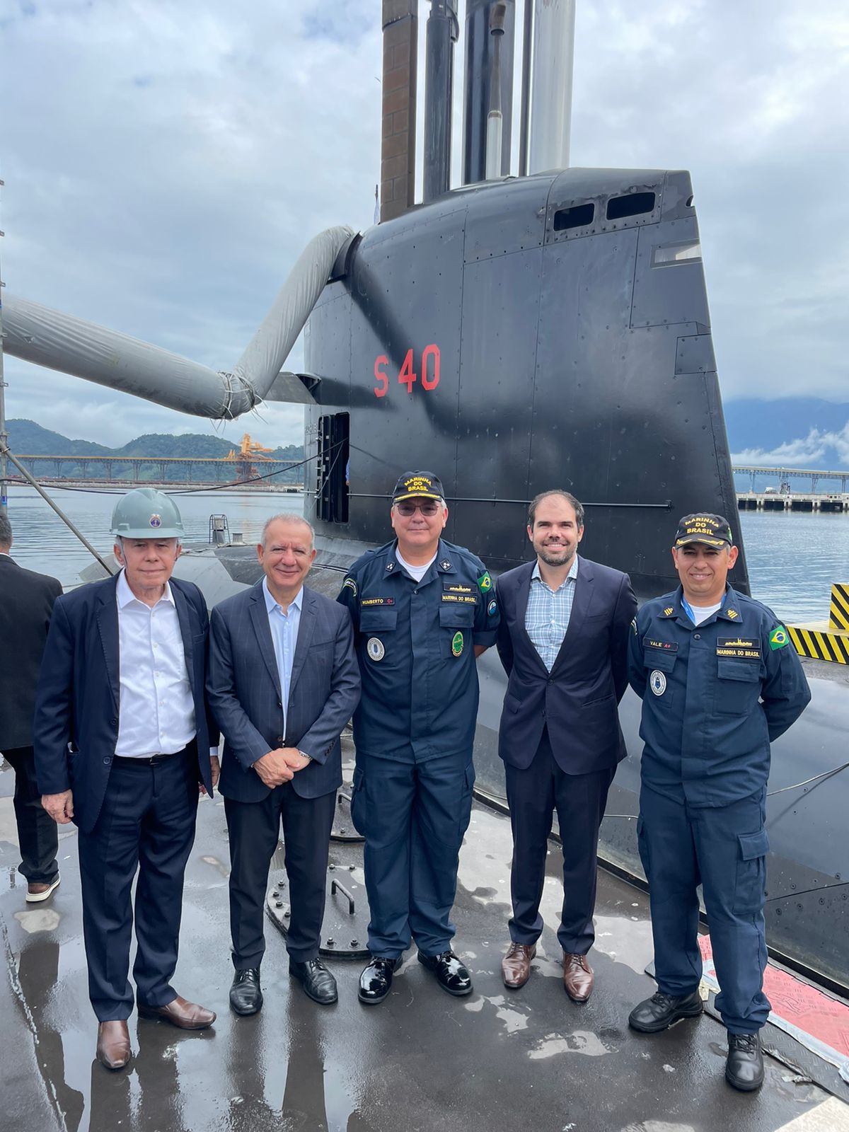 Petrobahia visita base de submarinos a convite da Marinha do Brasil