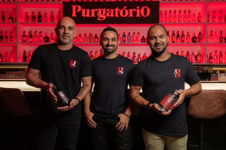 Purgatório Bar reforça conceito “speakeasy” em Salvador, focado em altíssima coquetelaria