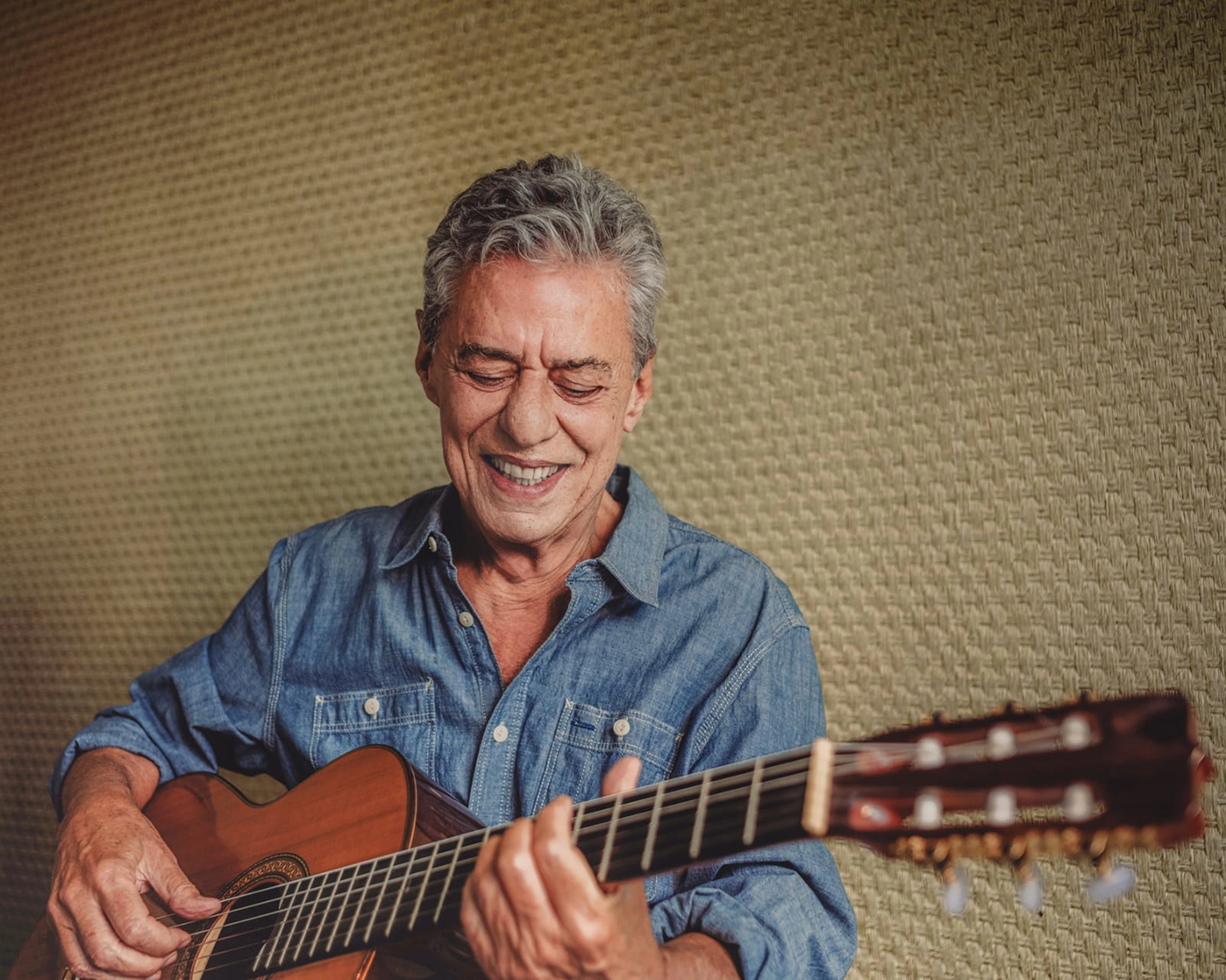 Chico Buarque chega a Salvador com show "Que tal um samba?"