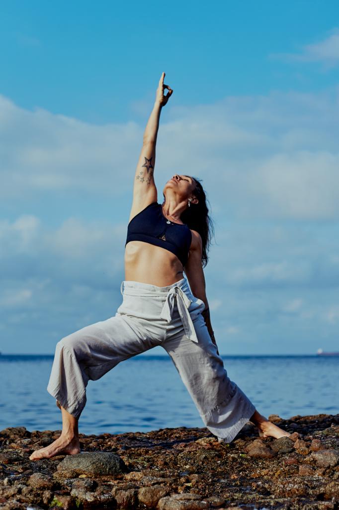 YOGA AO MAR A BORDO DE VELEIRO