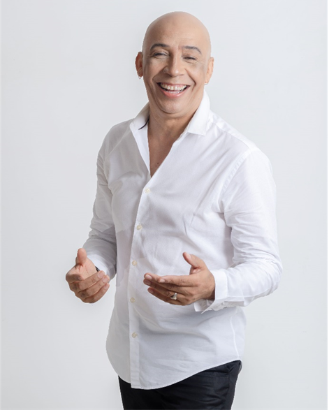 Shopping Itaigara promove baile carnavalesco com Beto Narchi