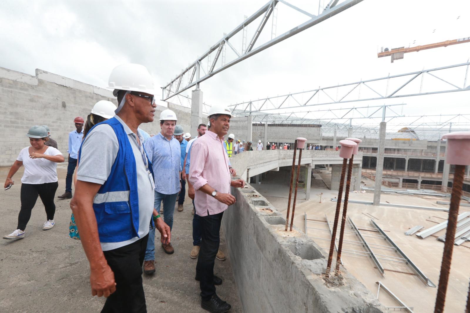 Governador realiza vistoria do tramo III do metrô que entra em fase de testes neste mês