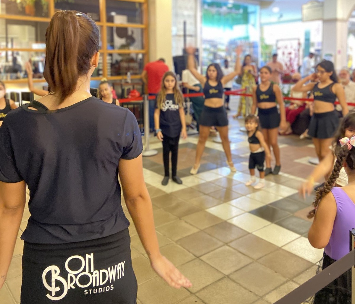 Shopping Paseo promove Festival de Dança com ação social