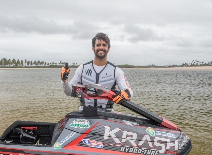 Piloto baiano de jet ski Bruno Jacob ganha destaque e representa o Brasil em premiações internacionais