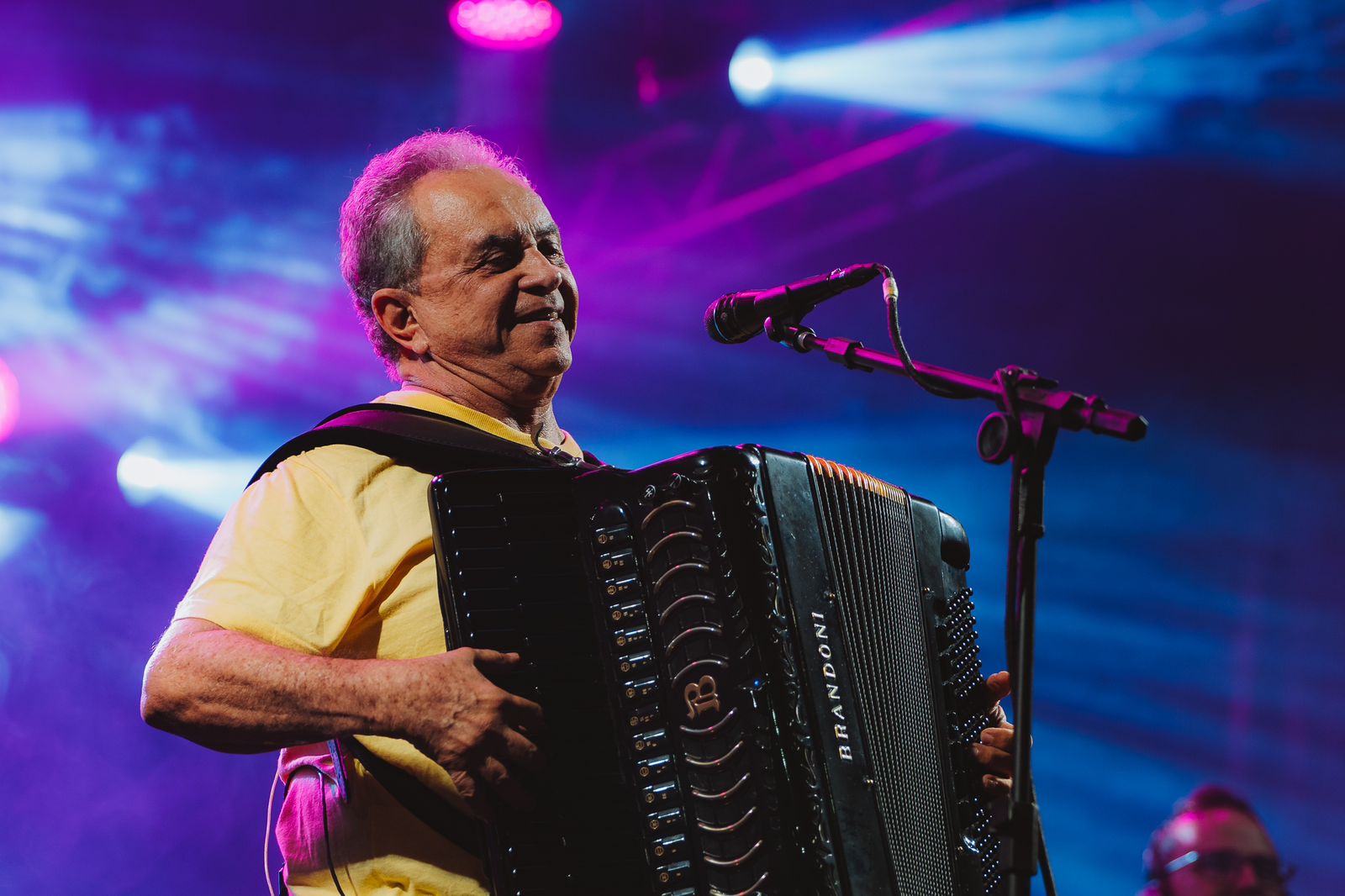 Ícone do forró, Flávio José, faz show em Sebastião do Passé, (BA) em noite de São de João