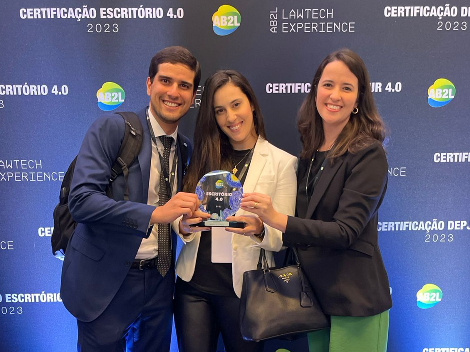 Escritório baiano é premiado em evento nacional de Advocacia Digital