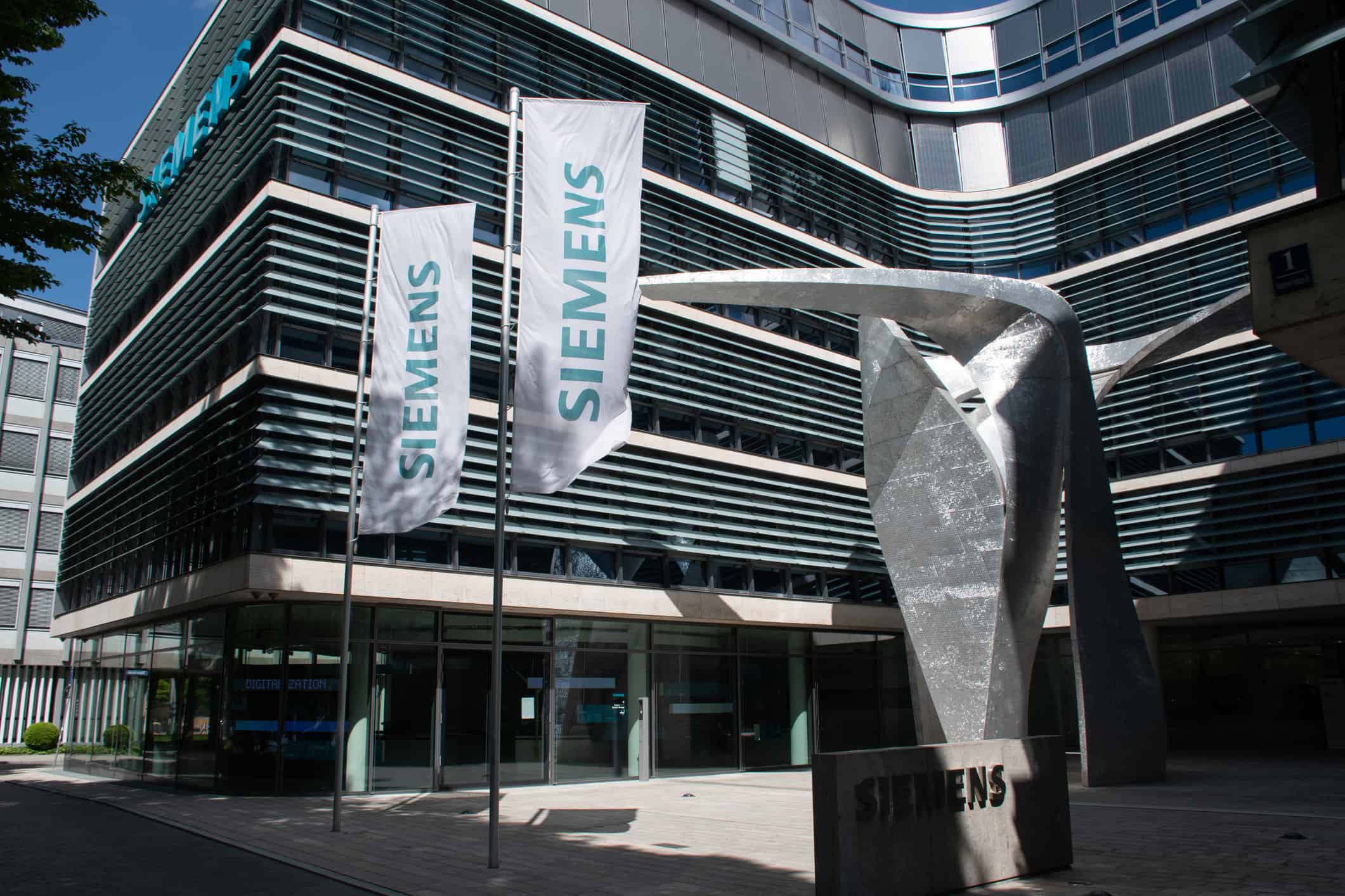 Siemens abre 116 vagas home office e presenciais para profissionais brasileiros atuarem na multinacional