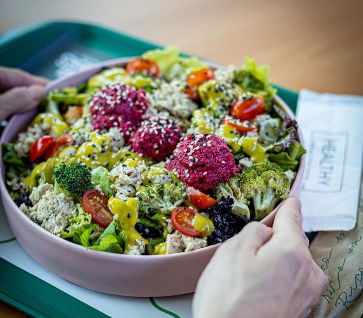 Healthy Salad Bar sugere opções leves e refrescantes para o verão