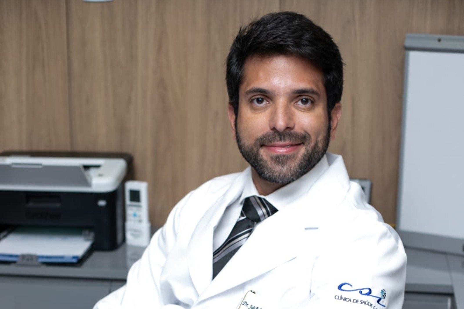 Radiologista João Rafael Carneiro recebe Prêmio Delfin Gonzalez na 13ª Edição do Prêmio Benchmarking em Saúde