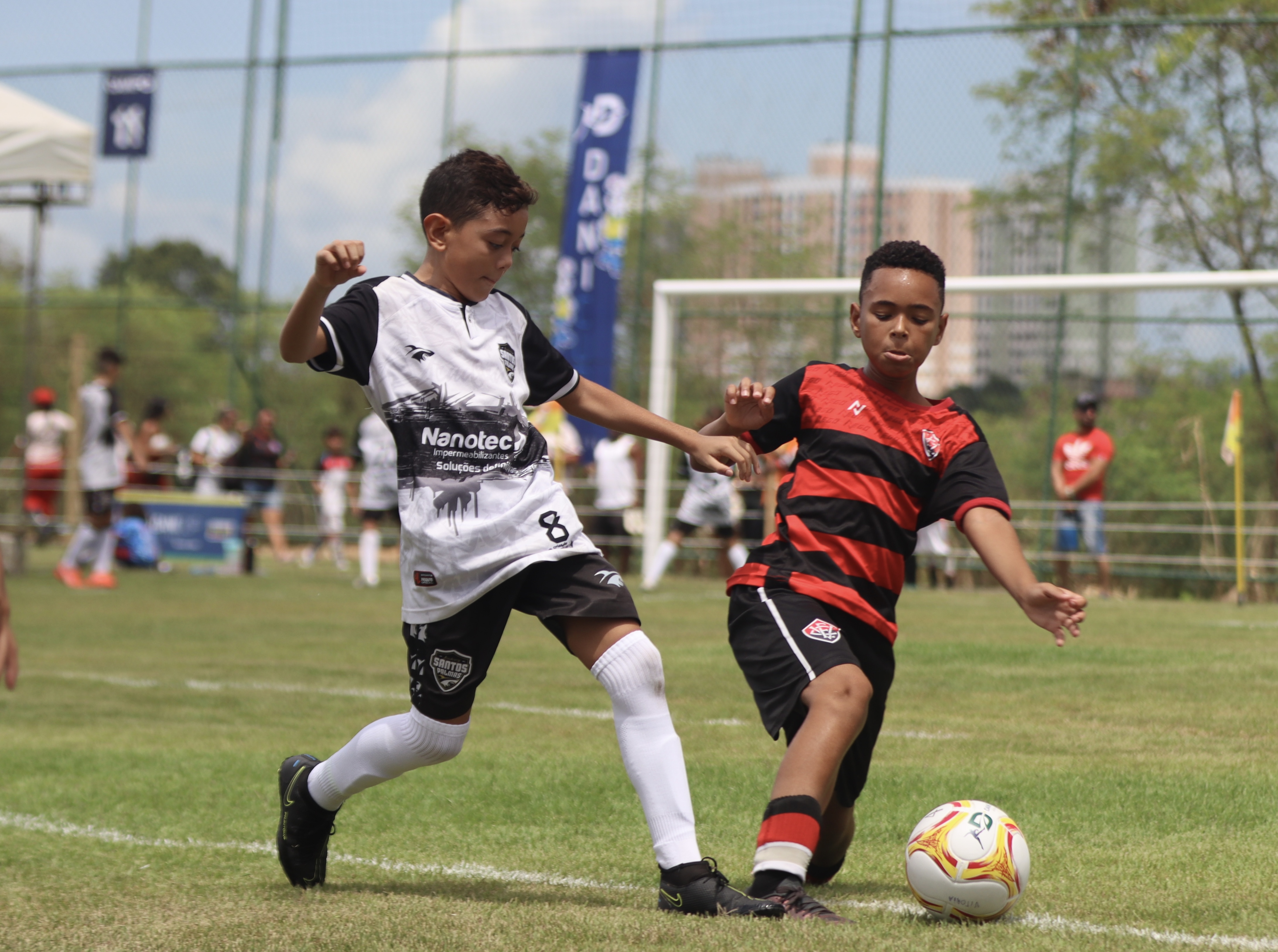 Torneio de futebol infantil atrai 1900 jovens atletas de cinco países para Salvador