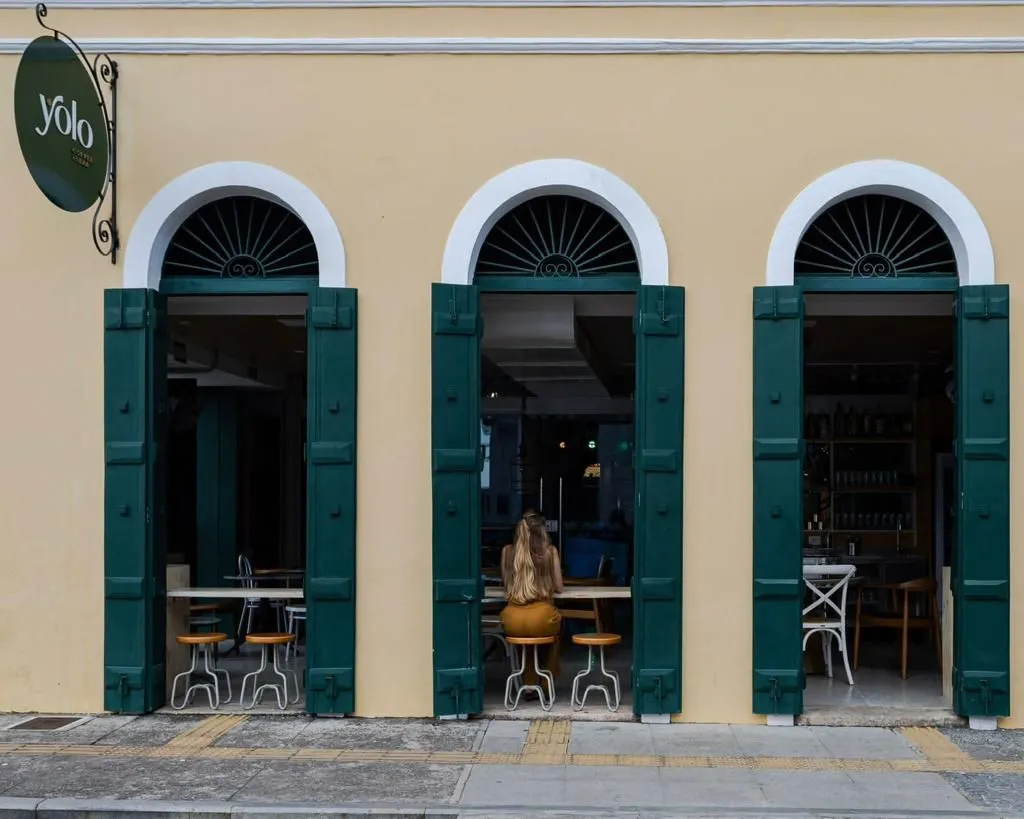 Yolo Coffee Bar celebra 2 anos no Santo Antônio Além do Carmo