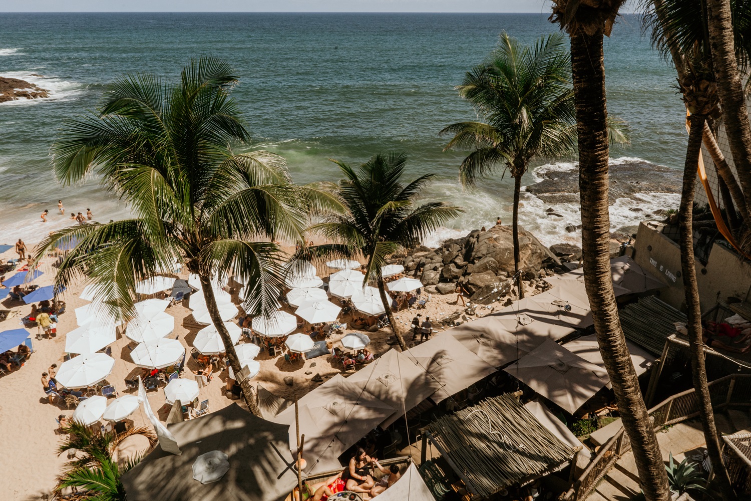 Abrindo o Verão em Salvador, Blue Praia Bar recebe o Corona Spot