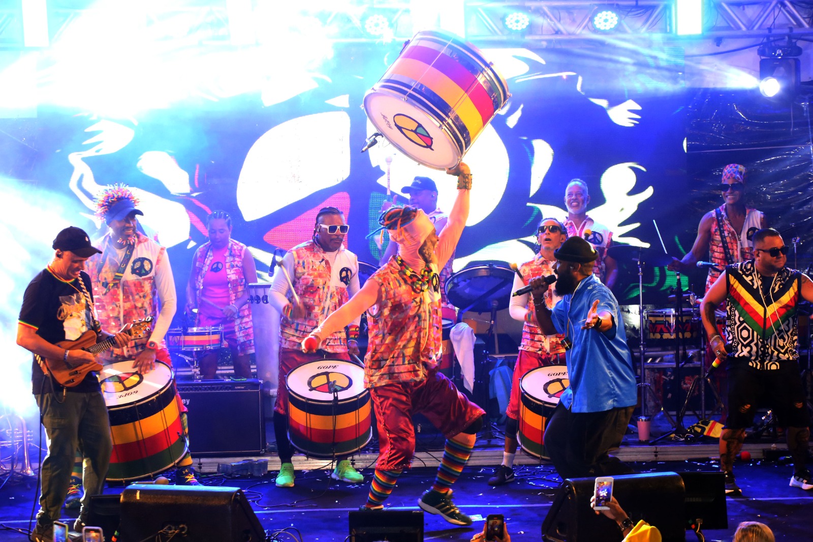 Terça da Benção do Olodum recebe convidados especiais e personalidades no Centro Histórico