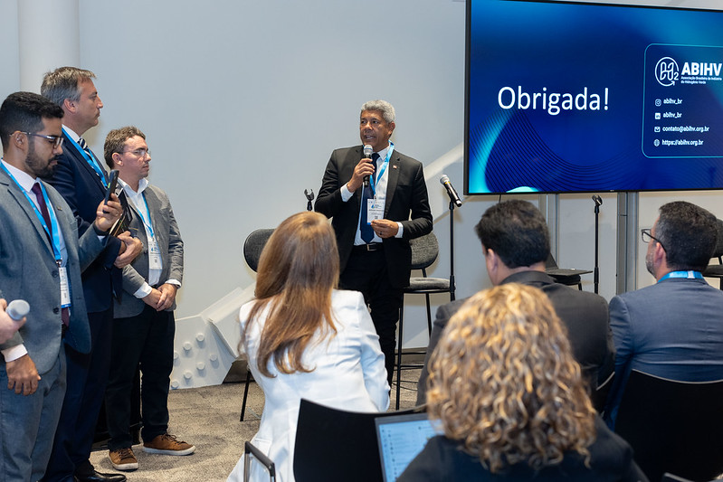Governador Jerônimo Rodrigues leva potencial da Bahia para evento global sobre hidrogênio verde