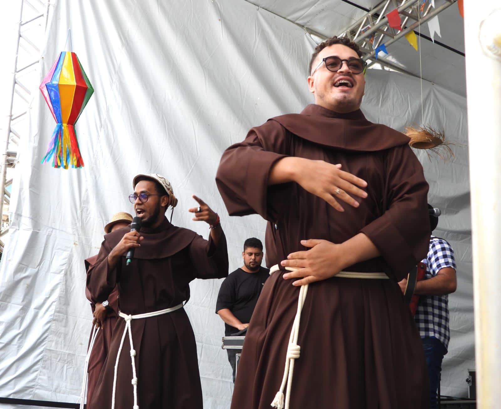 Freijoada dos freis de São Francisco agita o Centro Histórico de Salvador