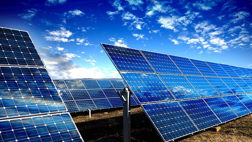 CEB busca empréstimo para construir usina solar para abastecimento de prédios públicos
