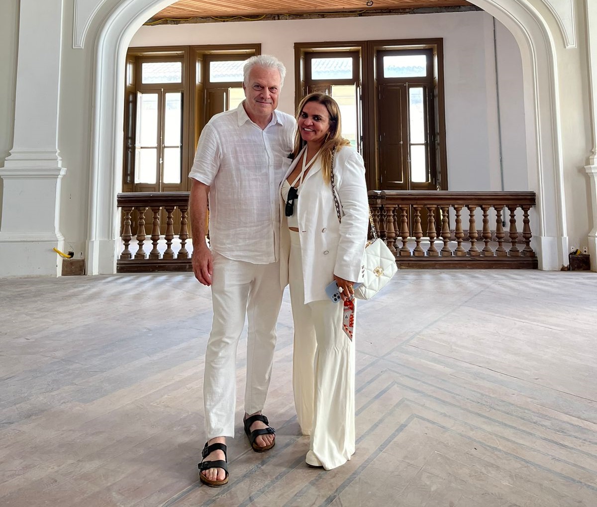 Pedro Bial visita palacete que abrigará próxima edição da Casas Conceito em Salvador