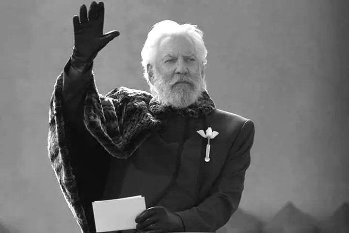 Morre Donald Sutherland, o presidente Snow de 'Jogos Vorazes', aos 88 anos