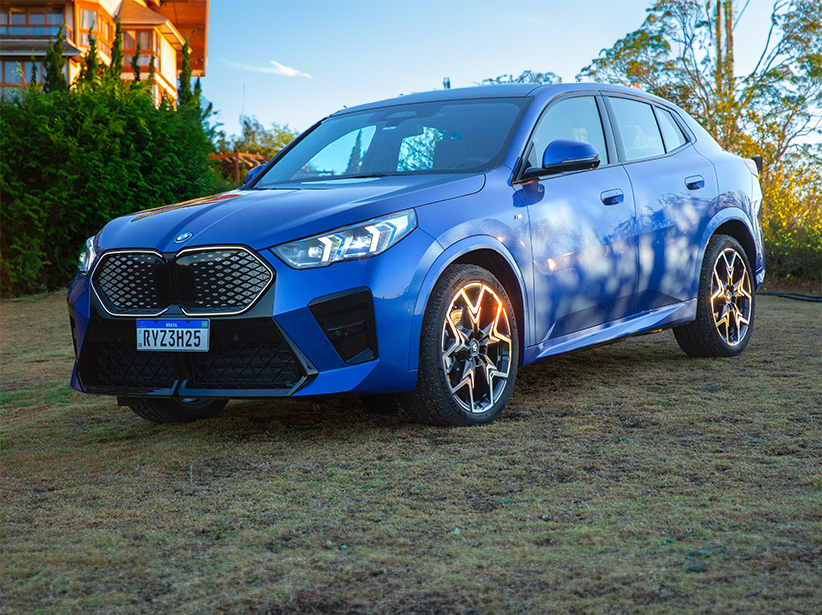 Novos modelos BMW X2 e iX2 trazem visual mais robusto e futurista