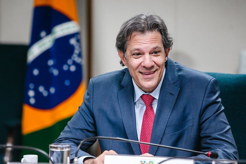 Governo anuncia “congelamento” de R$ 15 bilhões no orçamento de 2024